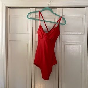 Athleta crossback underwire one piece bathing suit